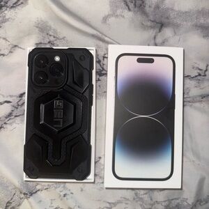 iPhone apple carrier unlocked 14 Pro 128 GBS w/ UAG Phone Case (BLACK)